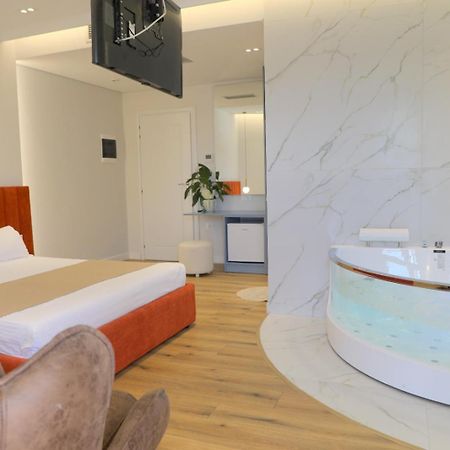 Hotel Strora Sarandë Exteriör bild