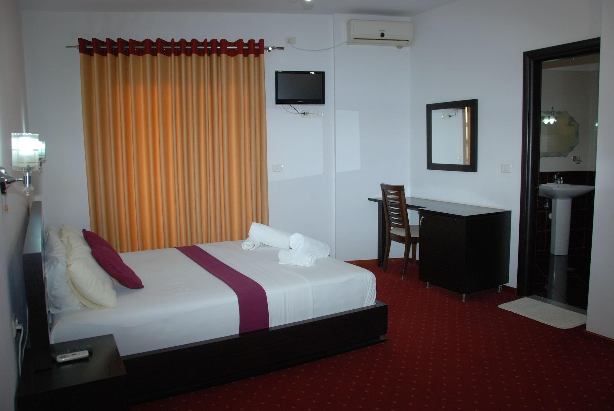 Hotel Strora Sarandë Exteriör bild