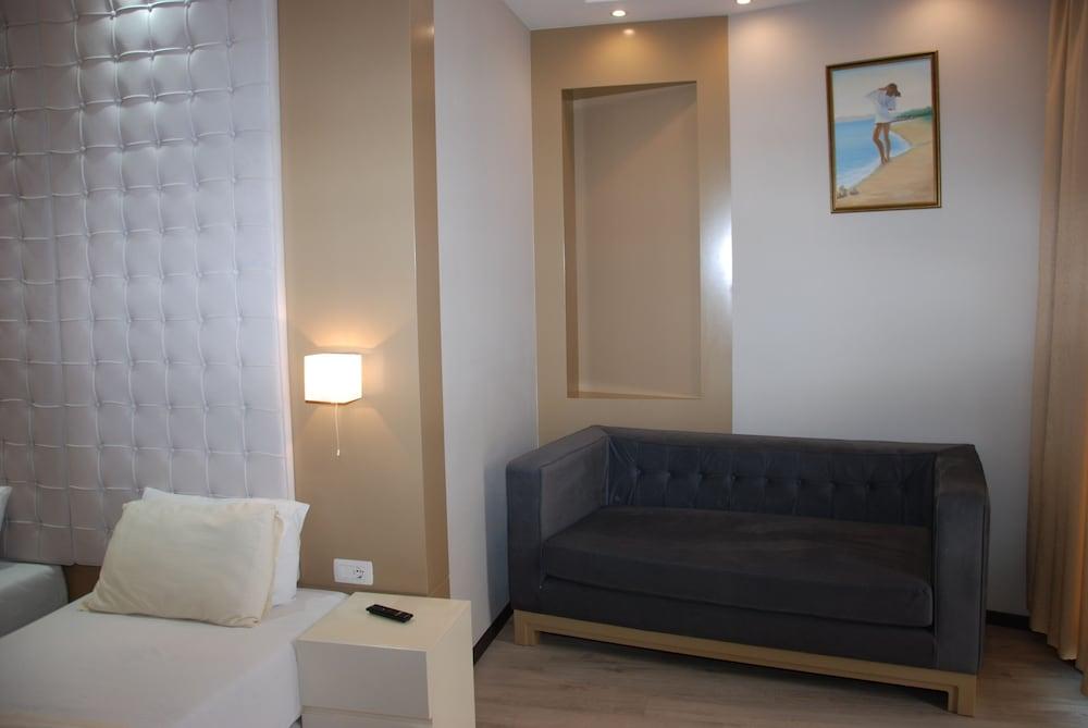 Hotel Strora Sarandë Exteriör bild