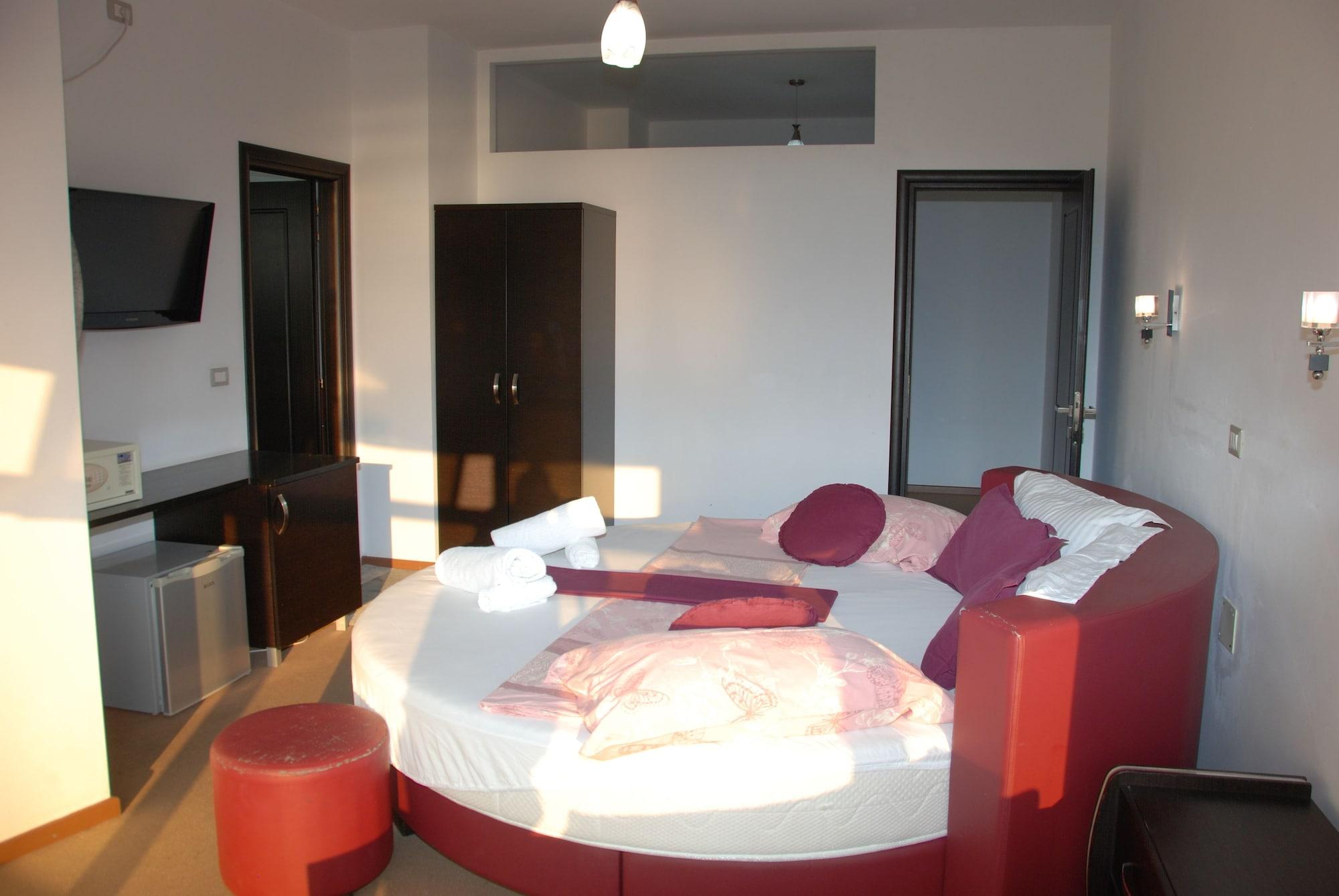 Hotel Strora Sarandë Exteriör bild