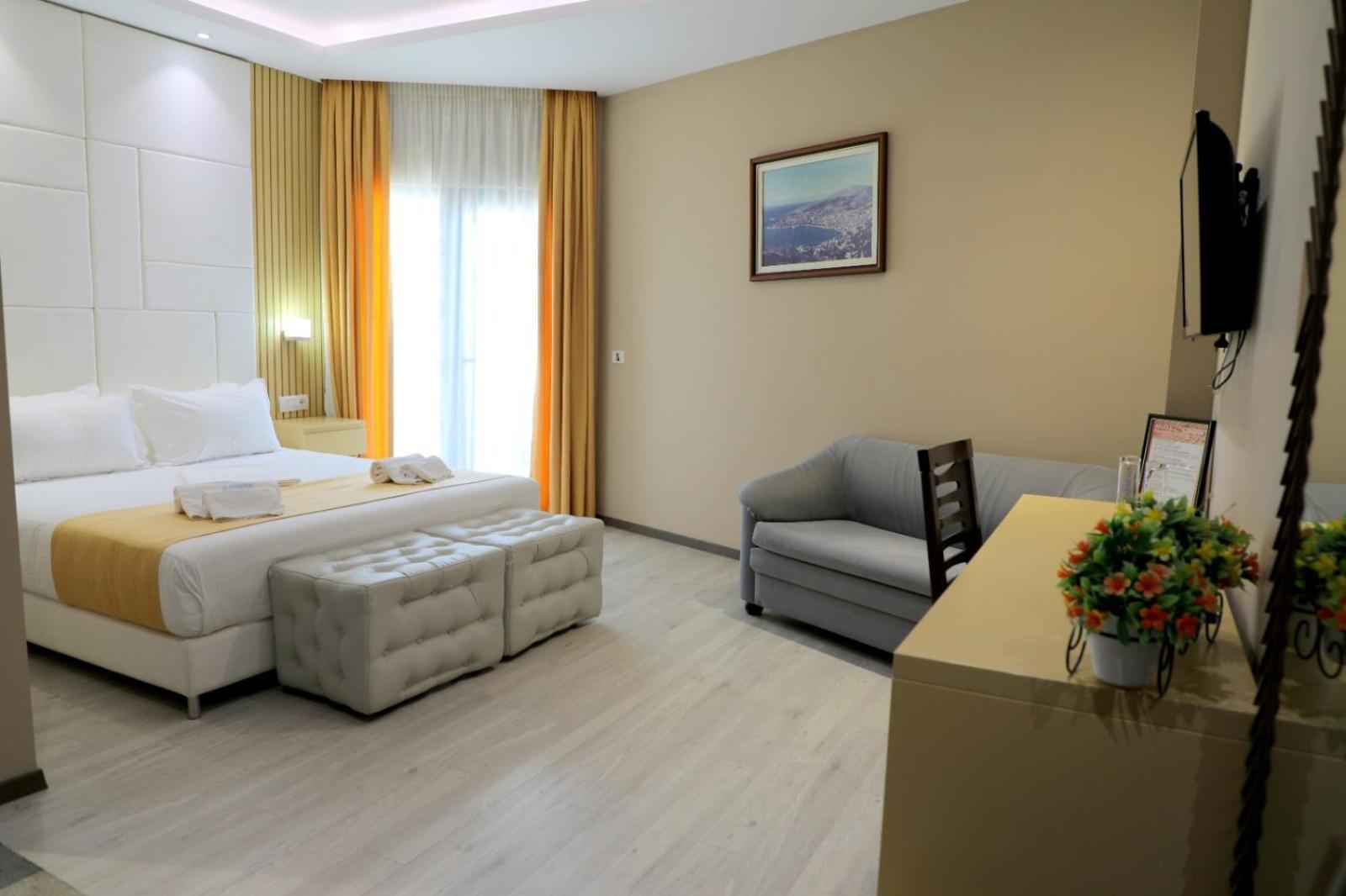 Hotel Strora Sarandë Exteriör bild