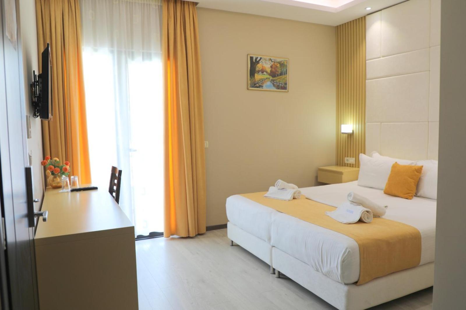 Hotel Strora Sarandë Exteriör bild