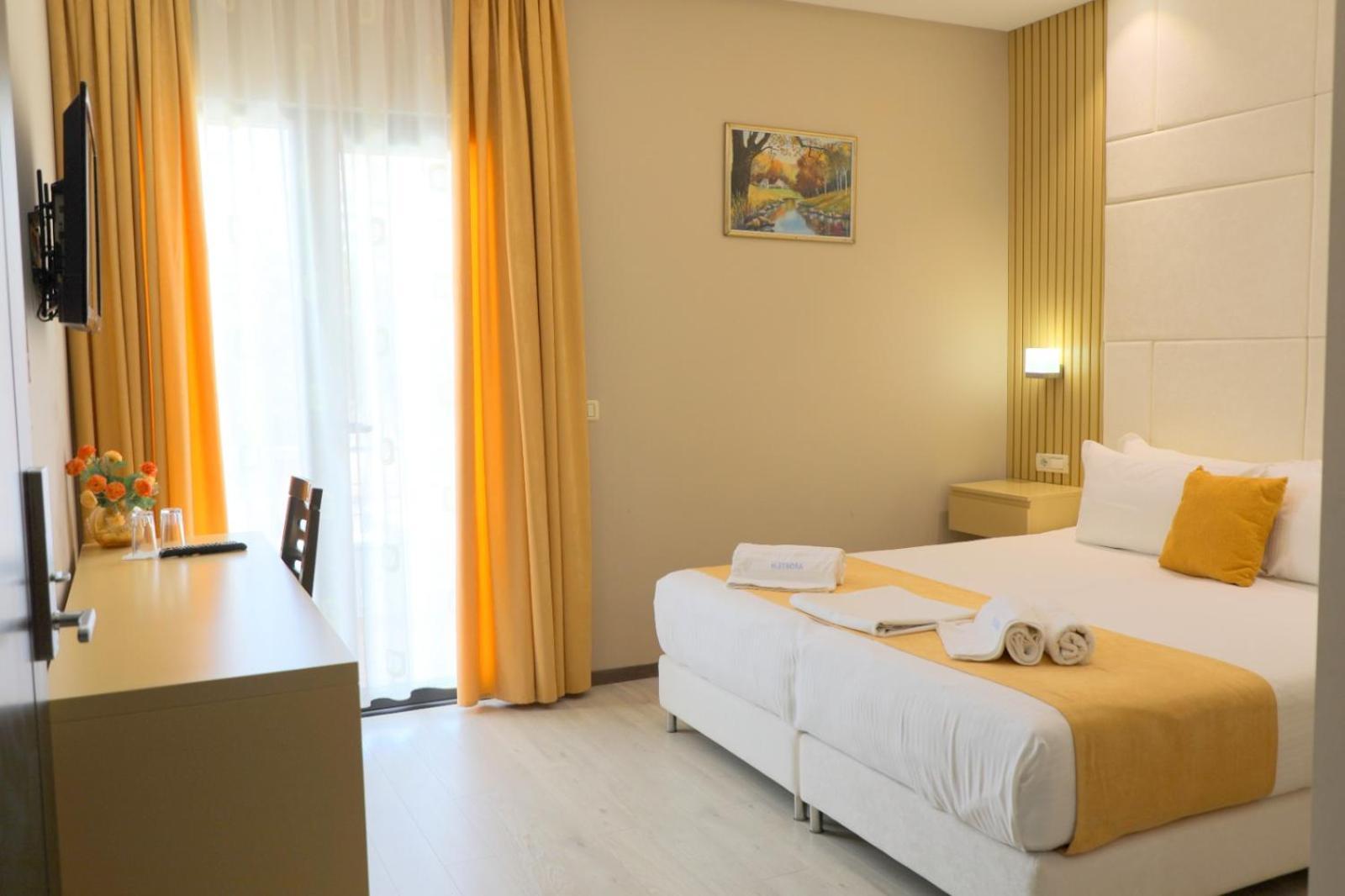 Hotel Strora Sarandë Exteriör bild