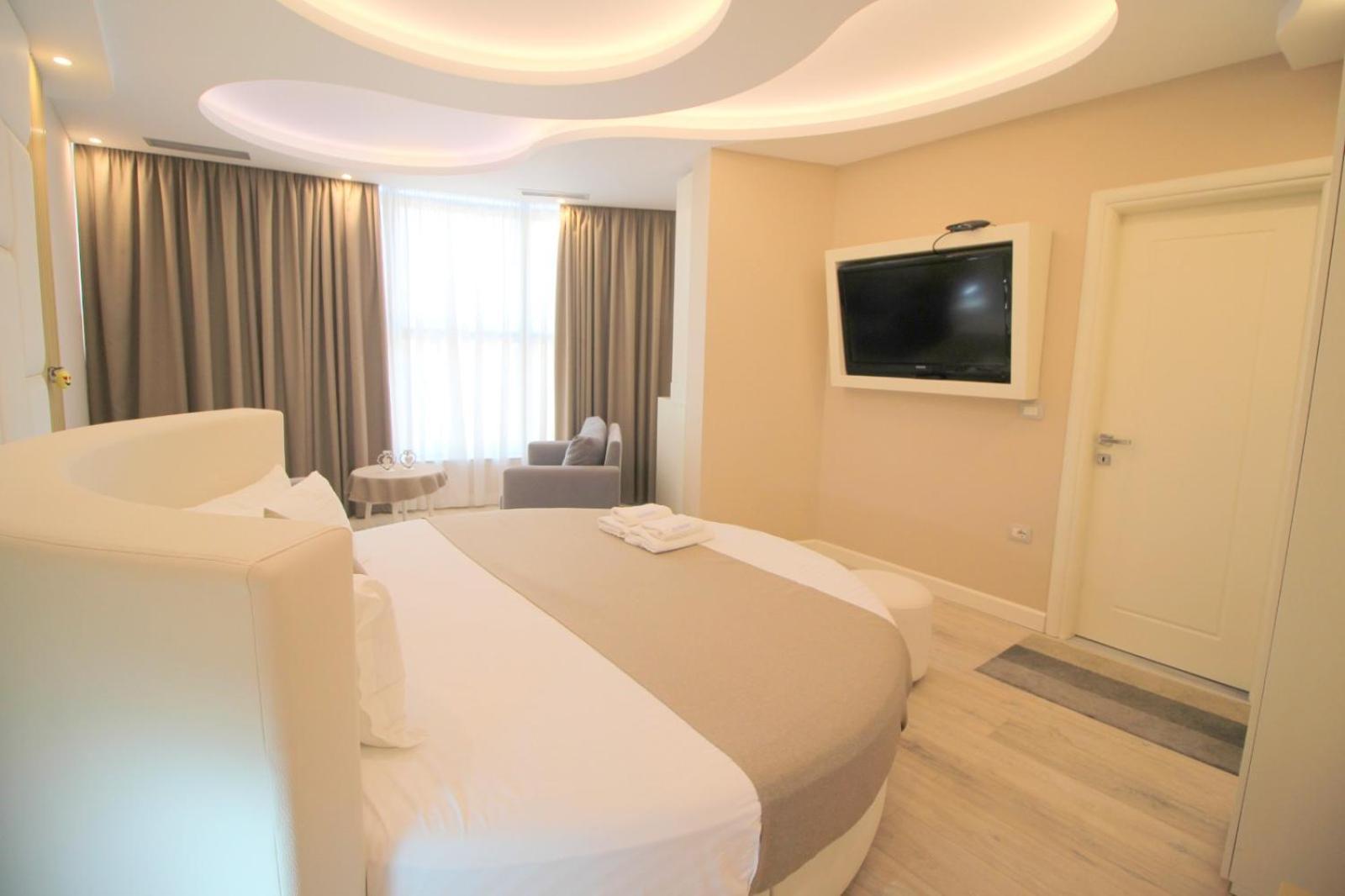 Hotel Strora Sarandë Exteriör bild