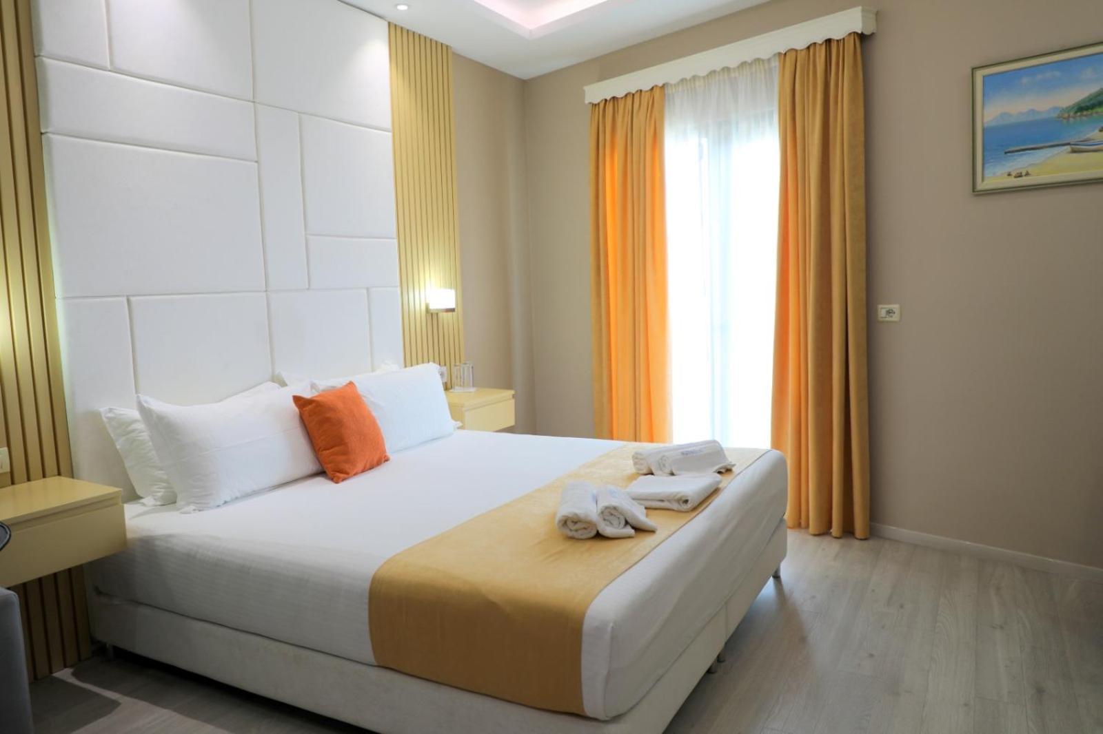 Hotel Strora Sarandë Exteriör bild