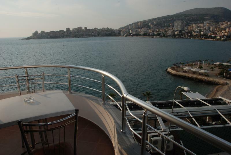 Hotel Strora Sarandë Exteriör bild